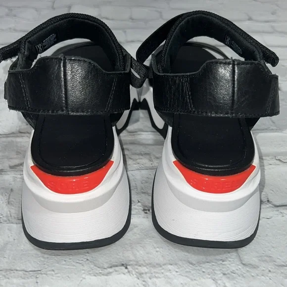 Sorel Kinetic Y-Strap Black Sandals - Women’s Size 10 - Picture 9 of 16